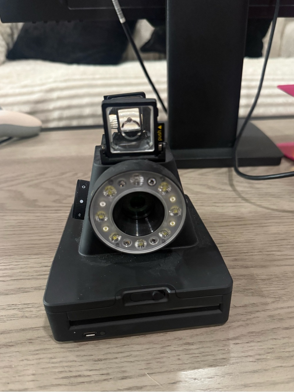 Polaroid Impossible I-1